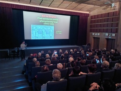 Proběhlo: Akademie třetího věku s Jiřím Kacetlem (2. 2. 2026)